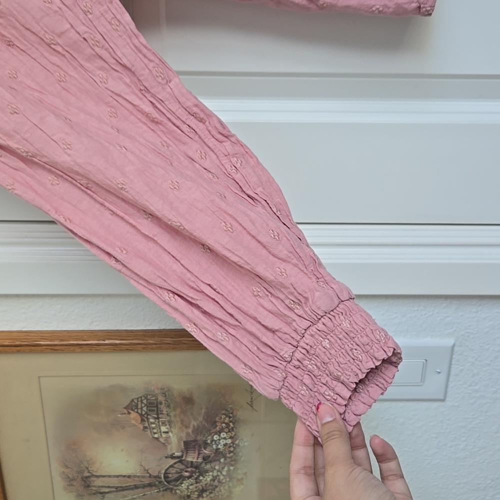 Old navy pink blouse - Picture 4 of 7